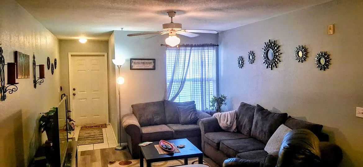 2 bed, 970 sqft, $2,500 — Photo 3