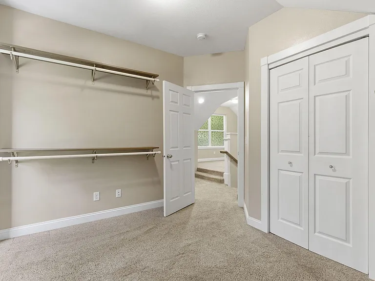 837 S Kentwood Ave — Photo 24