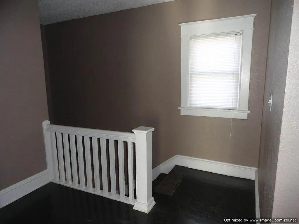 3 bed, 1138 sqft, $1,000 — Photo 2