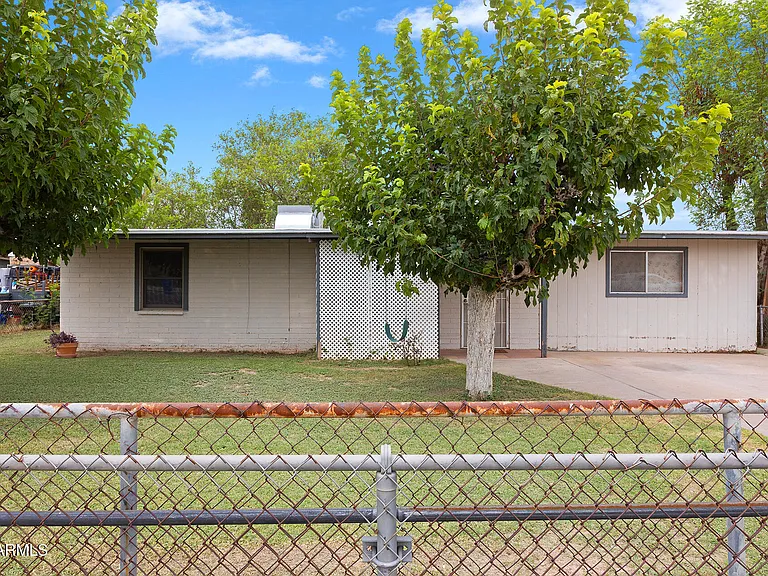 1620 W Roeser Rd — Photo 3