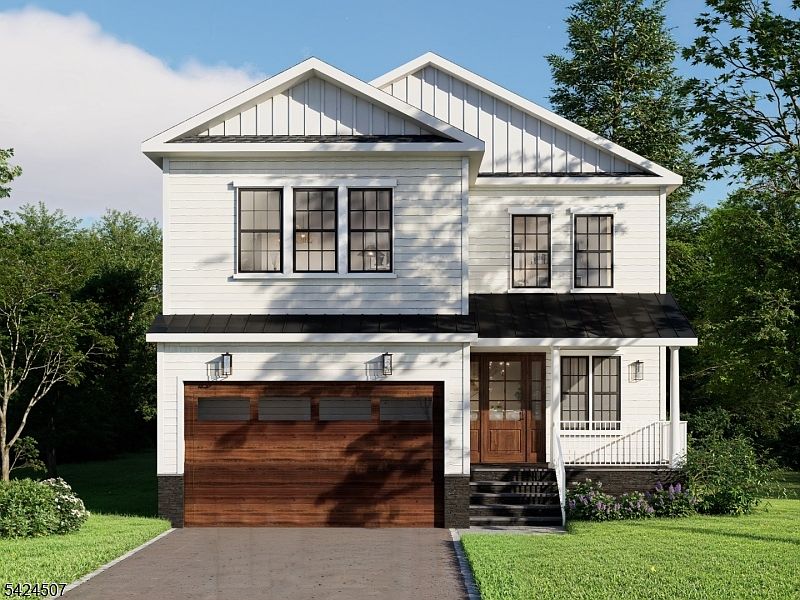 1st image of 8 Lorraine Rd