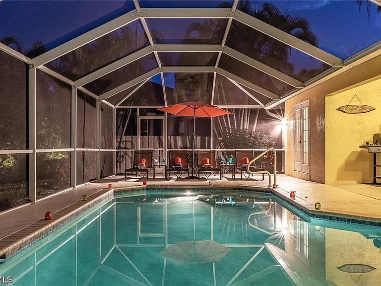 4123 SW 26th Pl — Photo 32
