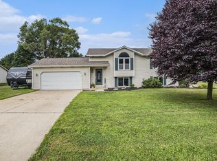 2661 Spring Ct, Zeeland, MI 49464