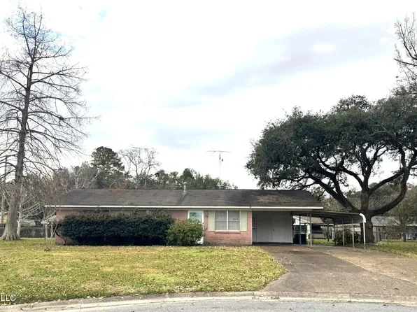 104 Mosby Ct, Vidalia, LA 71373