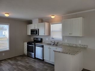 38076 Le Chateau, Clinton Township, MI 48038