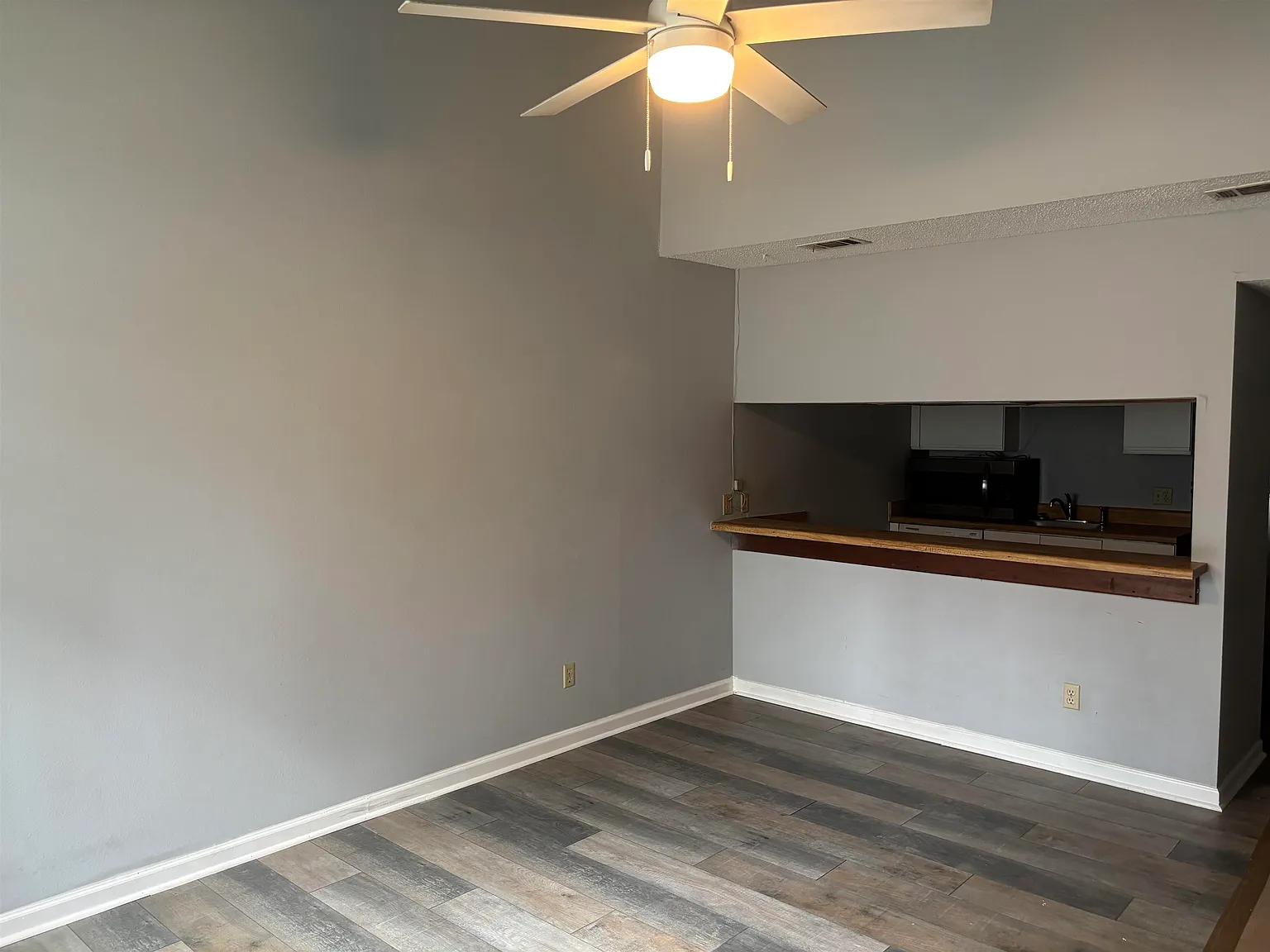 2 bed, 928 sqft, $1,150 — Photo 2
