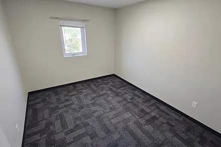 815 Office Park Rd — Photo 4
