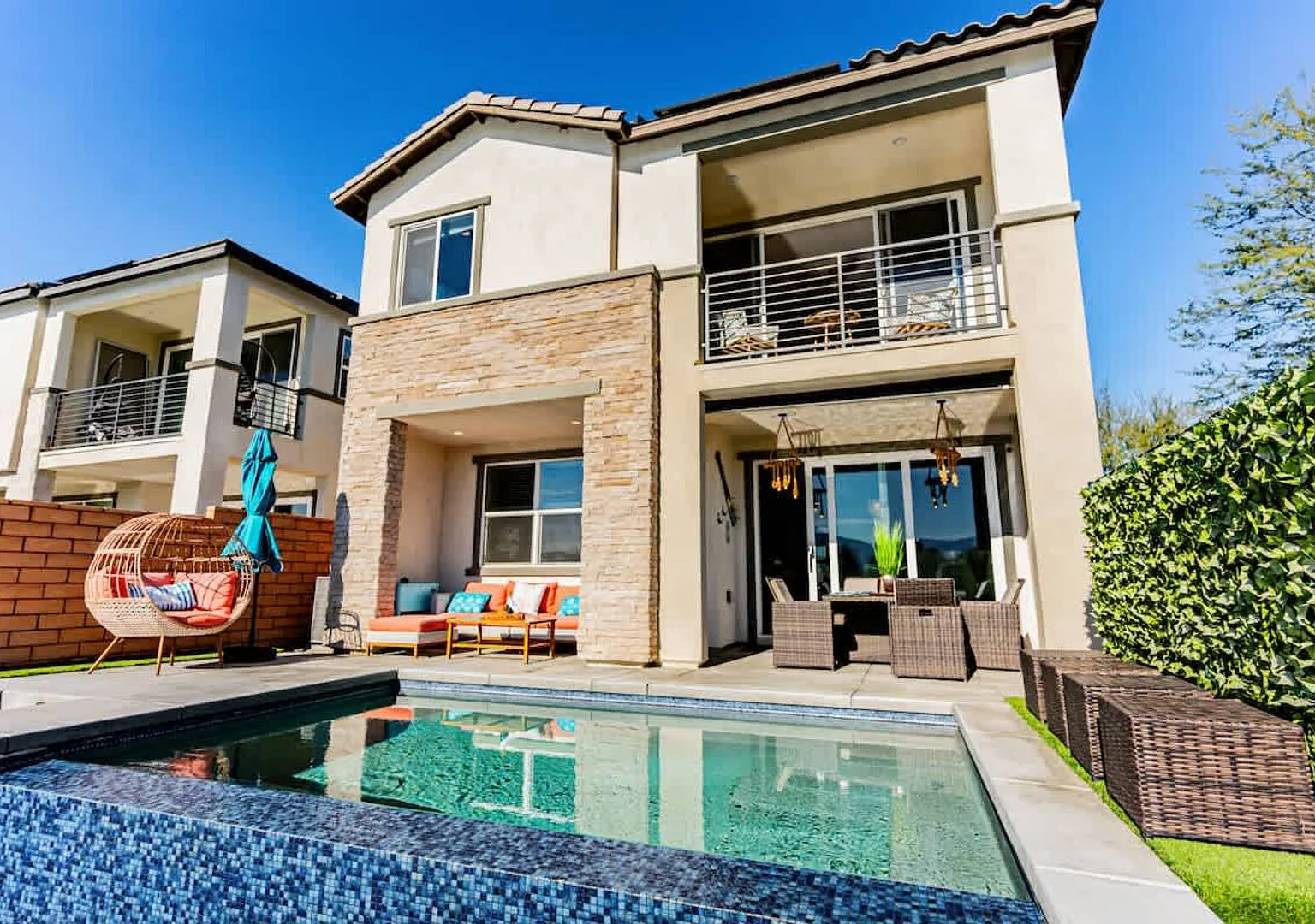 Lakeside Living! WOW! Sleeps 10! 4 Primary Suites — Photo 4
