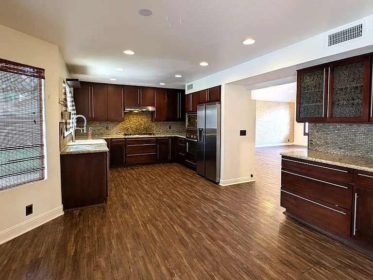 2363 W Hemlock Ct — Photo 11