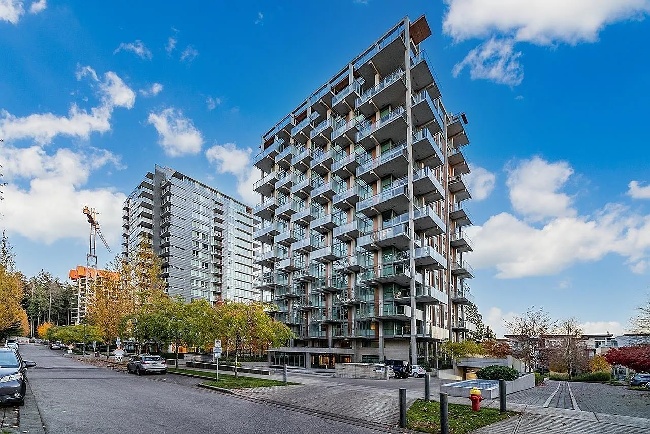2 bed, 900 sqft, $3,650 — Photo 1