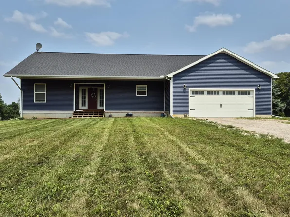 5056 Gleason Dr, Whitmore Lake, MI 48189