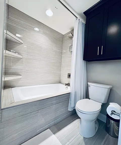3700 Cantrell Rd #301 — Photo 9