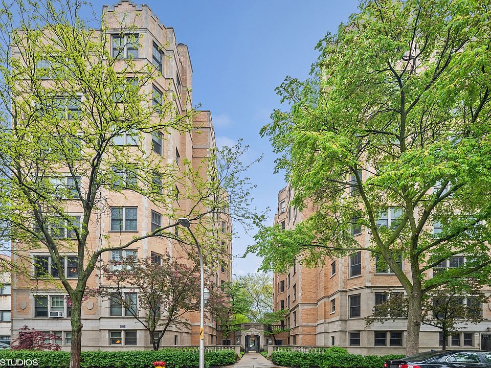 1st image of 609 W Stratford Pl APT 7A
