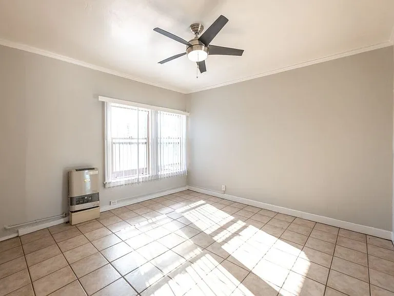 Kenmore Apartments — Photo 10