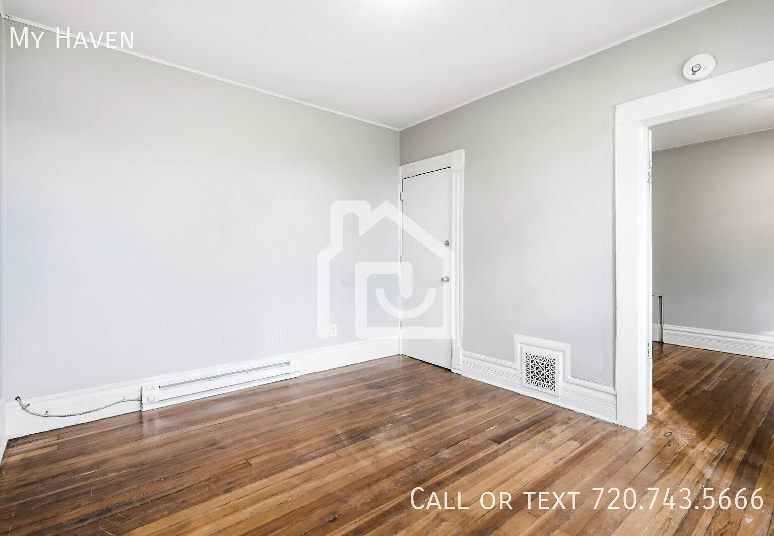 Charming 1BR in Denver's Whittier Neighborhood Steps from City Park — Photo 4