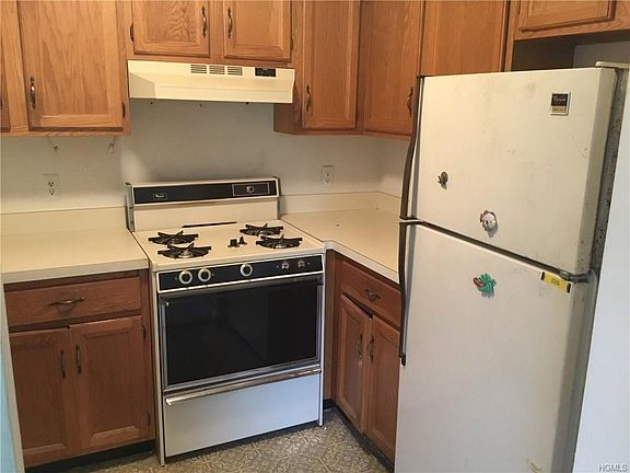 2nd image of 15 Lexington Hills Unit 9