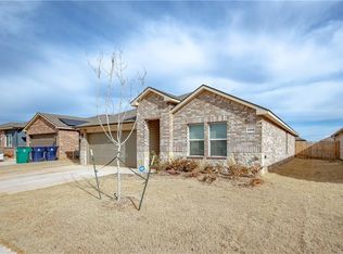 4200 Moonlight Rd, Mustang, OK 73064