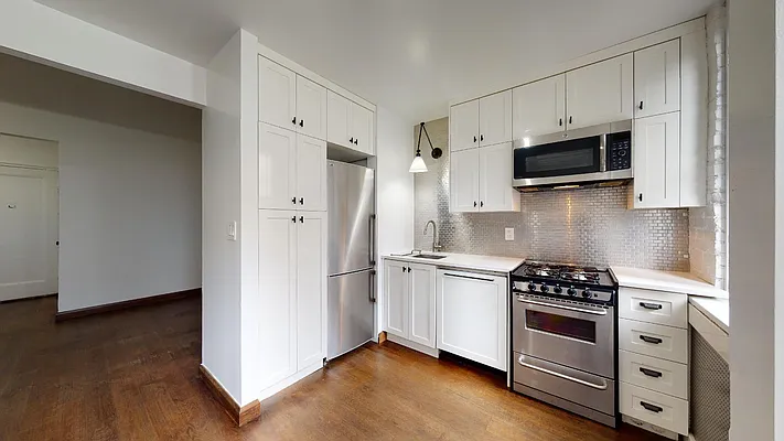 Rented by Bond New York | media 16