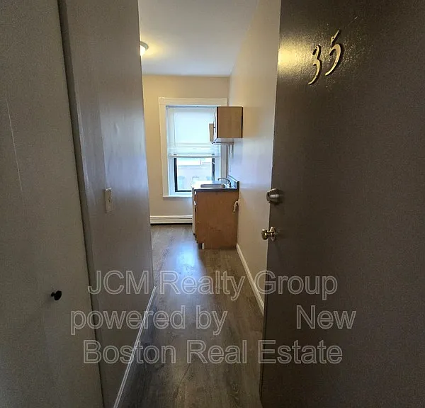 185 Green St #35 — Photo 9