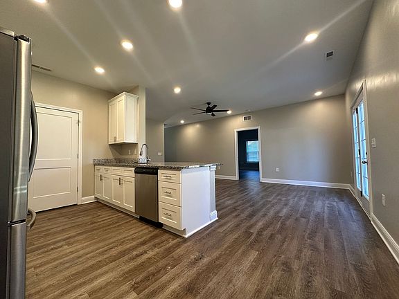 4th image of 1979 Twilight Ave