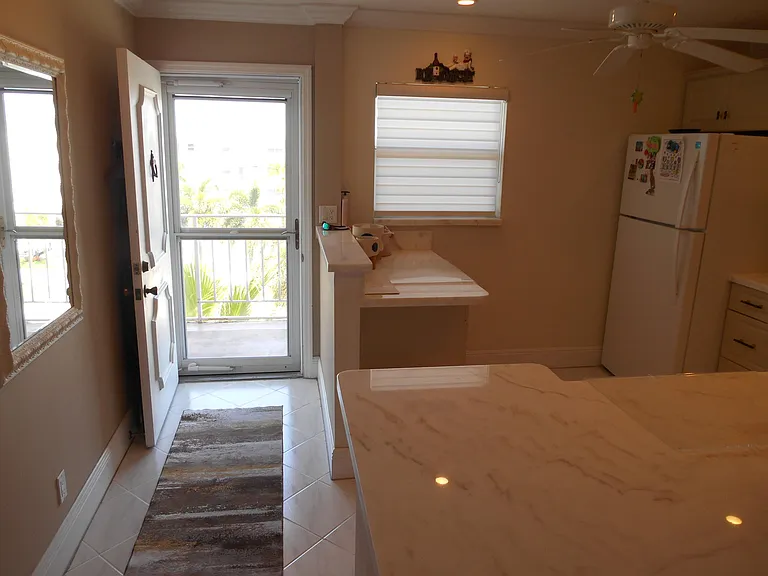 2615 NE 1st Ct #406 — Photo 9