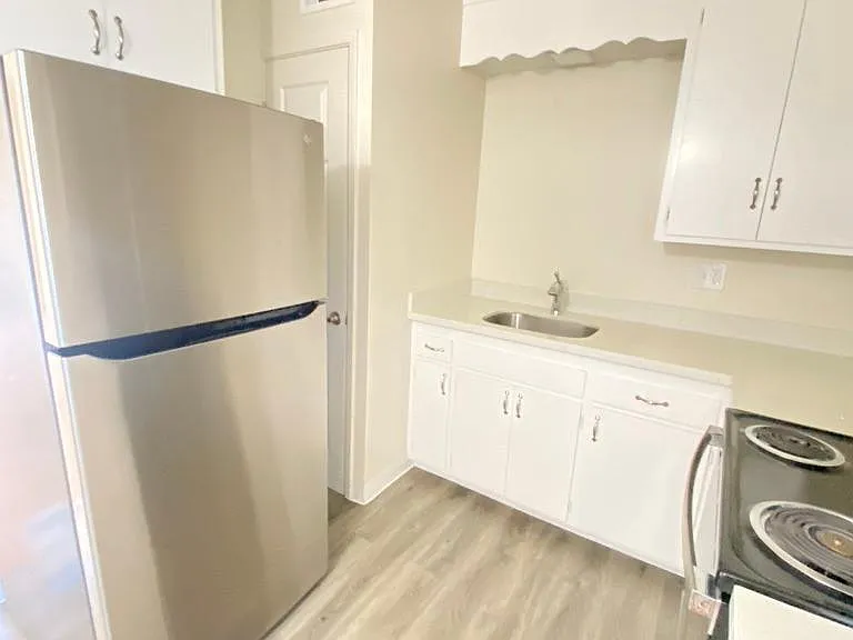 1224 Floribunda Ave #8 — Photo 2