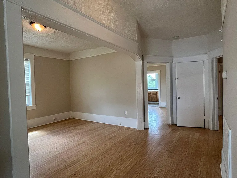 2402 Clifton St NW — Photo 5