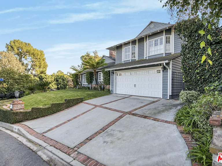 3690 Crownridge Dr — Photo 7