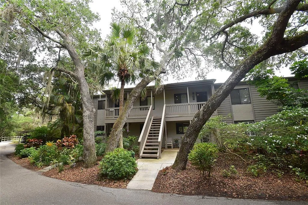 2 bed, 2.0 bath, 1216 sqft, $1,999 — Photo 1