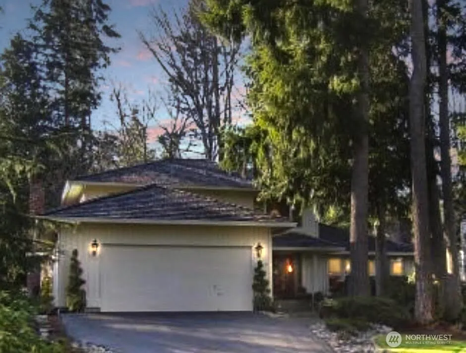 2529 sahalee Drive E photo 1