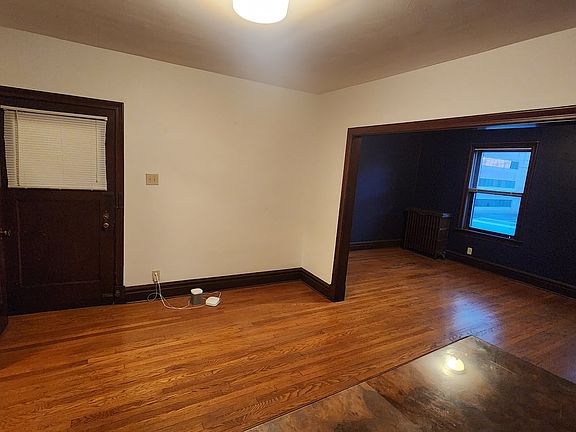 3rd image of 6405B Clayton Rd #B