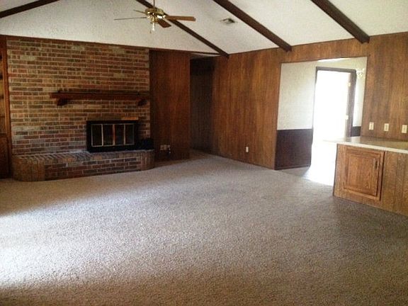 3rd image of 3118 Lindenwood Dr