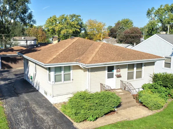 1713 Oakland Ave, Crest Hill, IL 60403