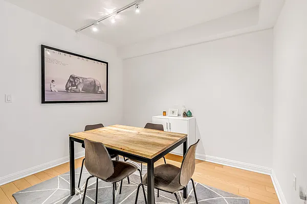 Rented by R New York | media 4