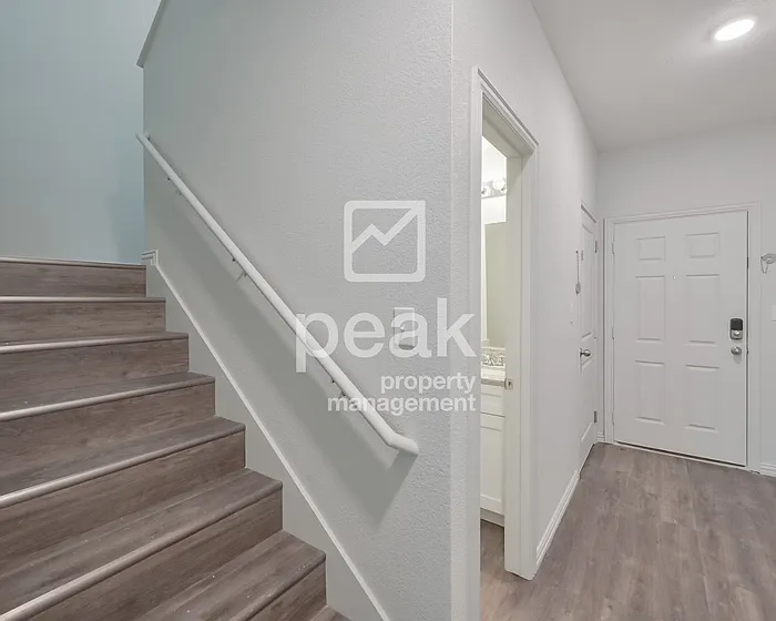 2034 Brookes St — Photo 10