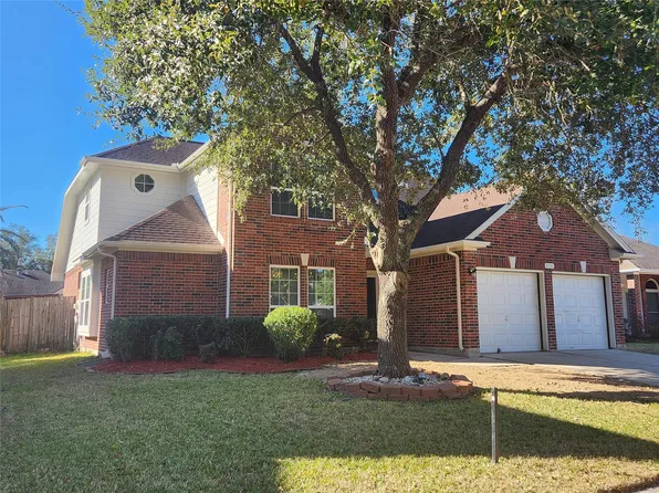 3131 Signal Hill Dr, Friendswood, TX 77546