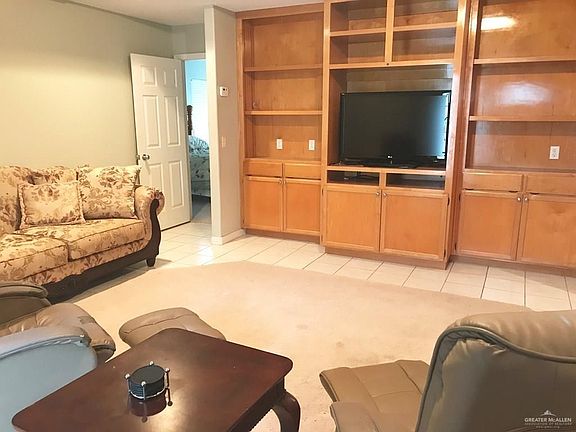 5th image of 2009 Meadow Way Dr