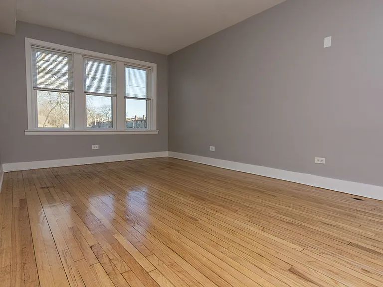 1115 E 81st Street — Photo 14