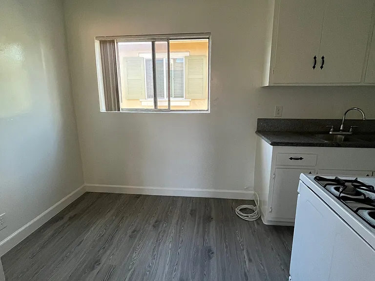 9301 Sepulveda Blvd #22 — Photo 3