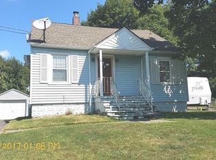 8 Locust Ave, New Windsor, NY 12553