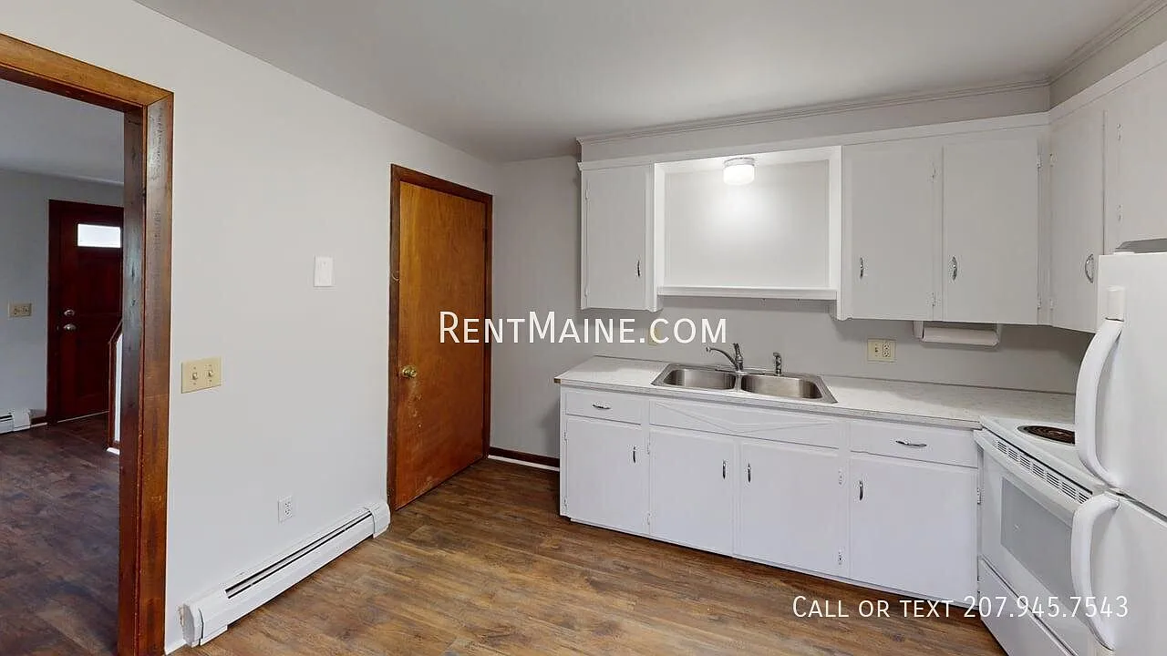 2 bed, 886 sqft — Photo 2