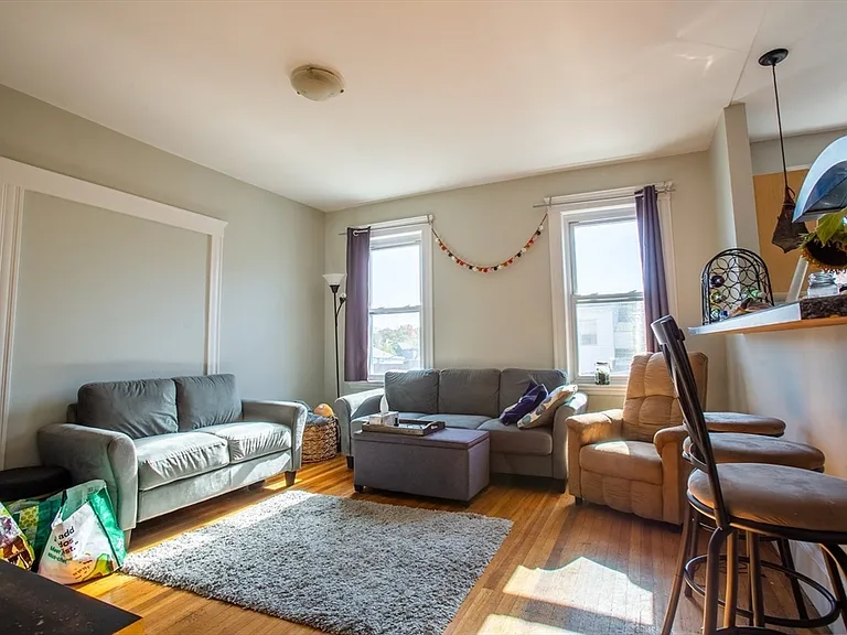 8 Belmont St #2 — Photo 11