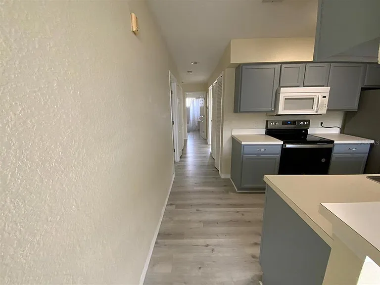 2327 Prime Cir #B — Photo 13