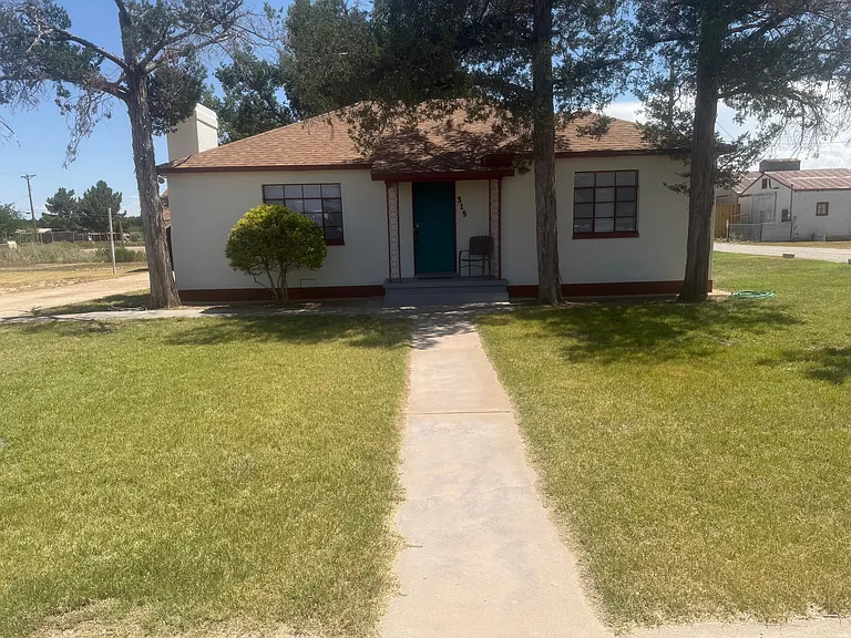 315 W Hermosa Dr — Photo 1