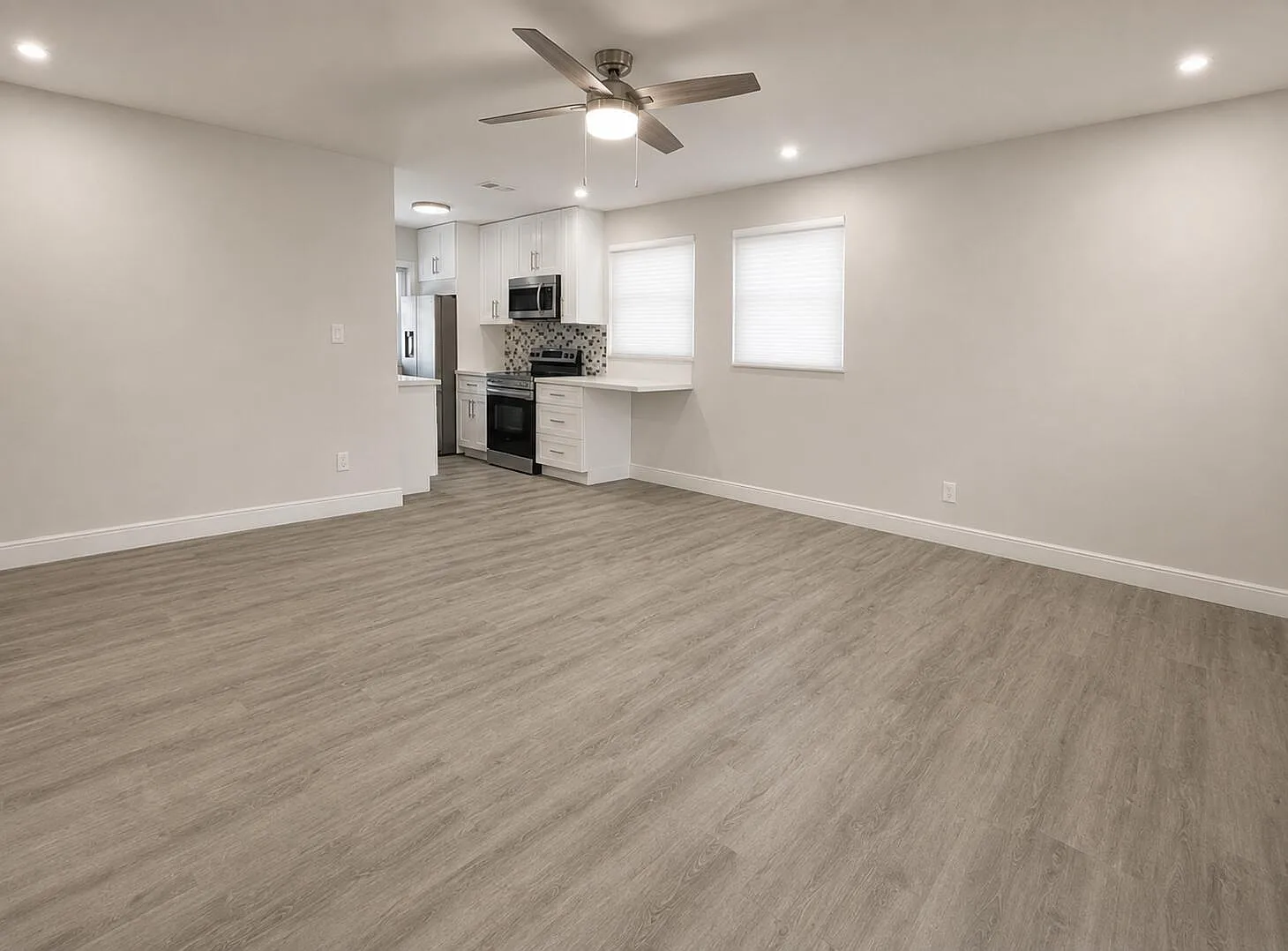2 bed, 1.0 bath, 800 sqft, $2,200 — Photo 3