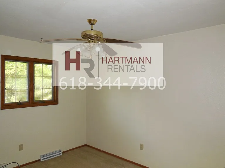 63-65 Mary Jo Dr — Photo 7