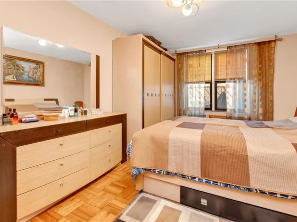 1075 Sheepshead Bay Road image 20 of 23