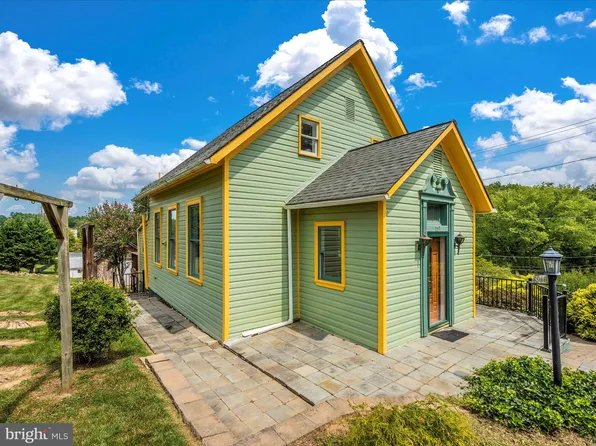 119 E High St, Sharpsburg, MD 21782