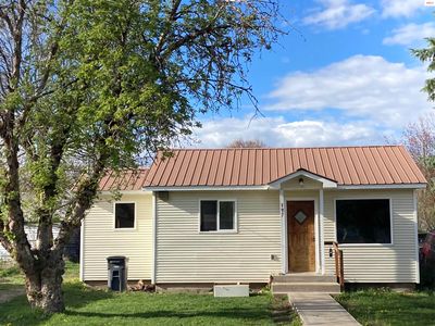 197 E Lincoln Ave, Priest River, ID, 83856