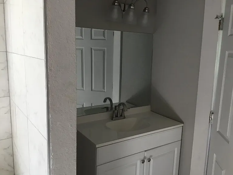 115 Rosedale Ave — Photo 6